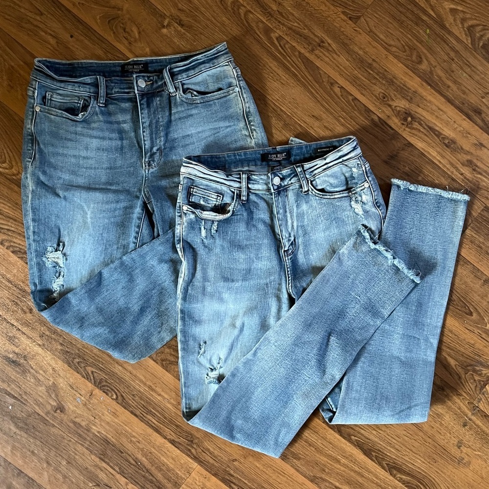 Judy Blue TWO Light Wash Boyfriend Fit Jeans - Size 11/30